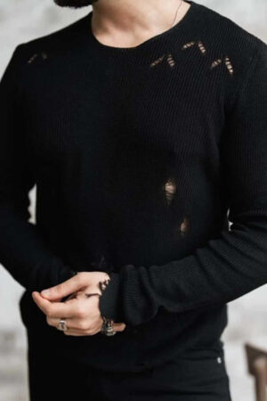 Мъжки модерен пуловер в черен цвят